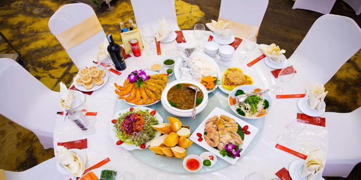 Dịch vụ & ưu đãi đặc biệt tại nhà hàng Mắt Á